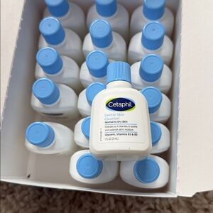 Cetaphil Gentle Facial Cleanser Mini Travel Bottles (18 count, 1 oz ea) Brandnew